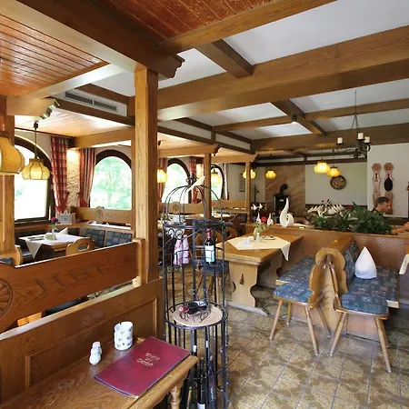 Szálloda Fruhstuckshotel Grillenburg 3*